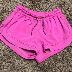 Lululemon Shorts Rare Hotty Hots - no trades